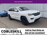 Used 2022 Jeep Grand Cherokee Laredo X image 2