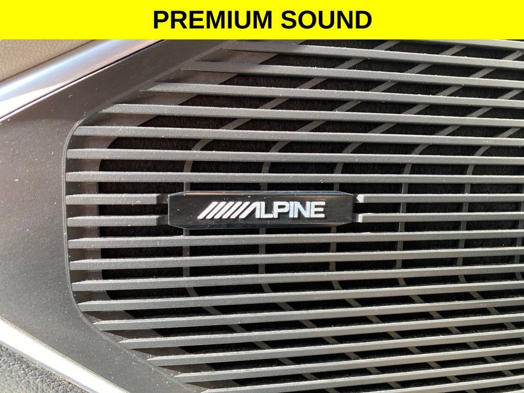 Used 2024 Jeep Wagoneer Series II w/ Flexible Seating Group RWD image 19