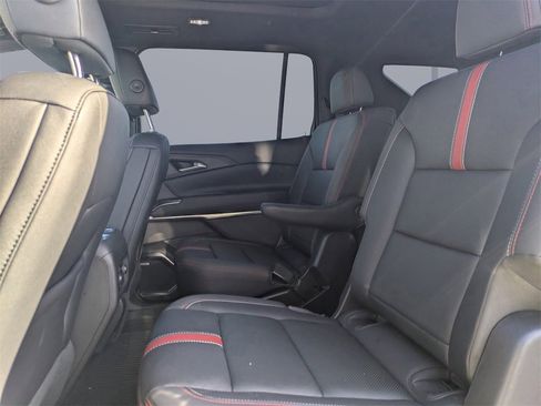 Used 2025 Chevrolet Traverse RS w/ LPO, Floor Liner Package image 15