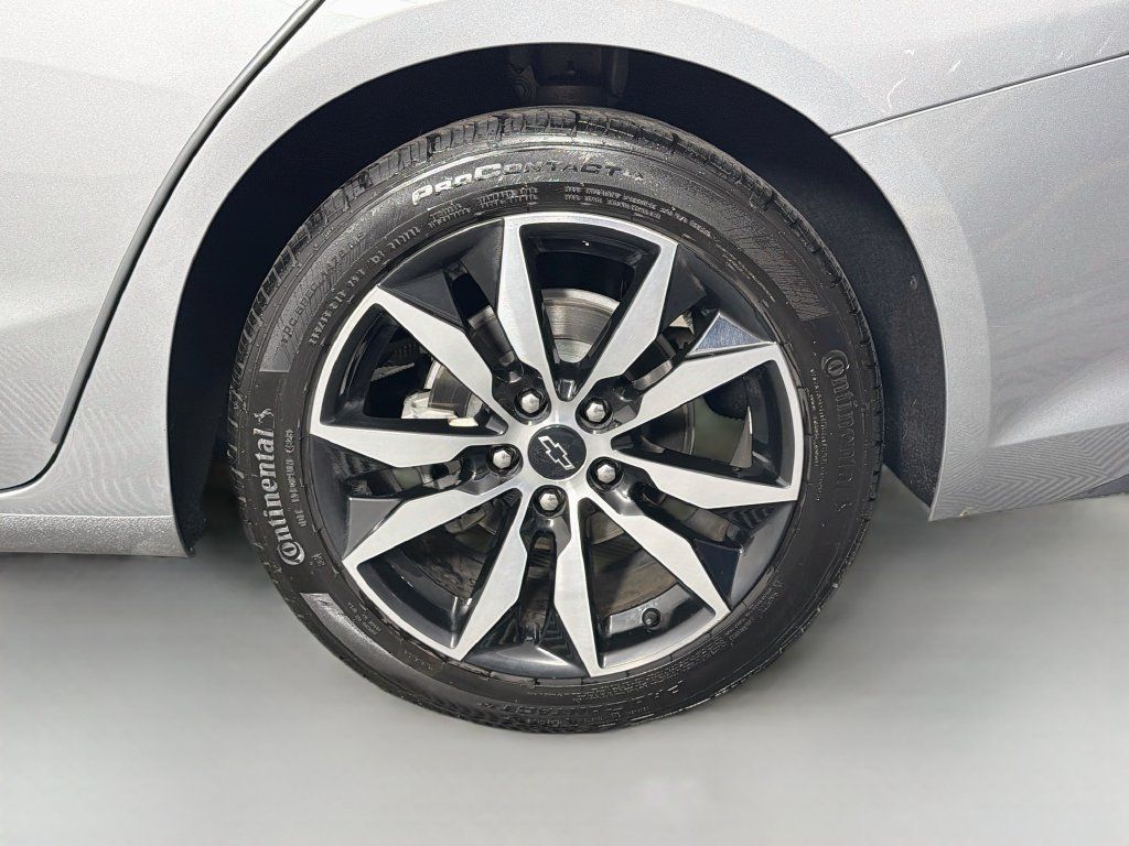 Used 2023 Chevrolet Malibu RS FWD image 28