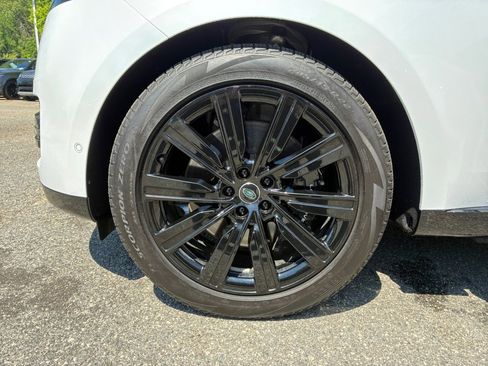 Certified 2025 Land Rover Range Rover Autobiography image 25