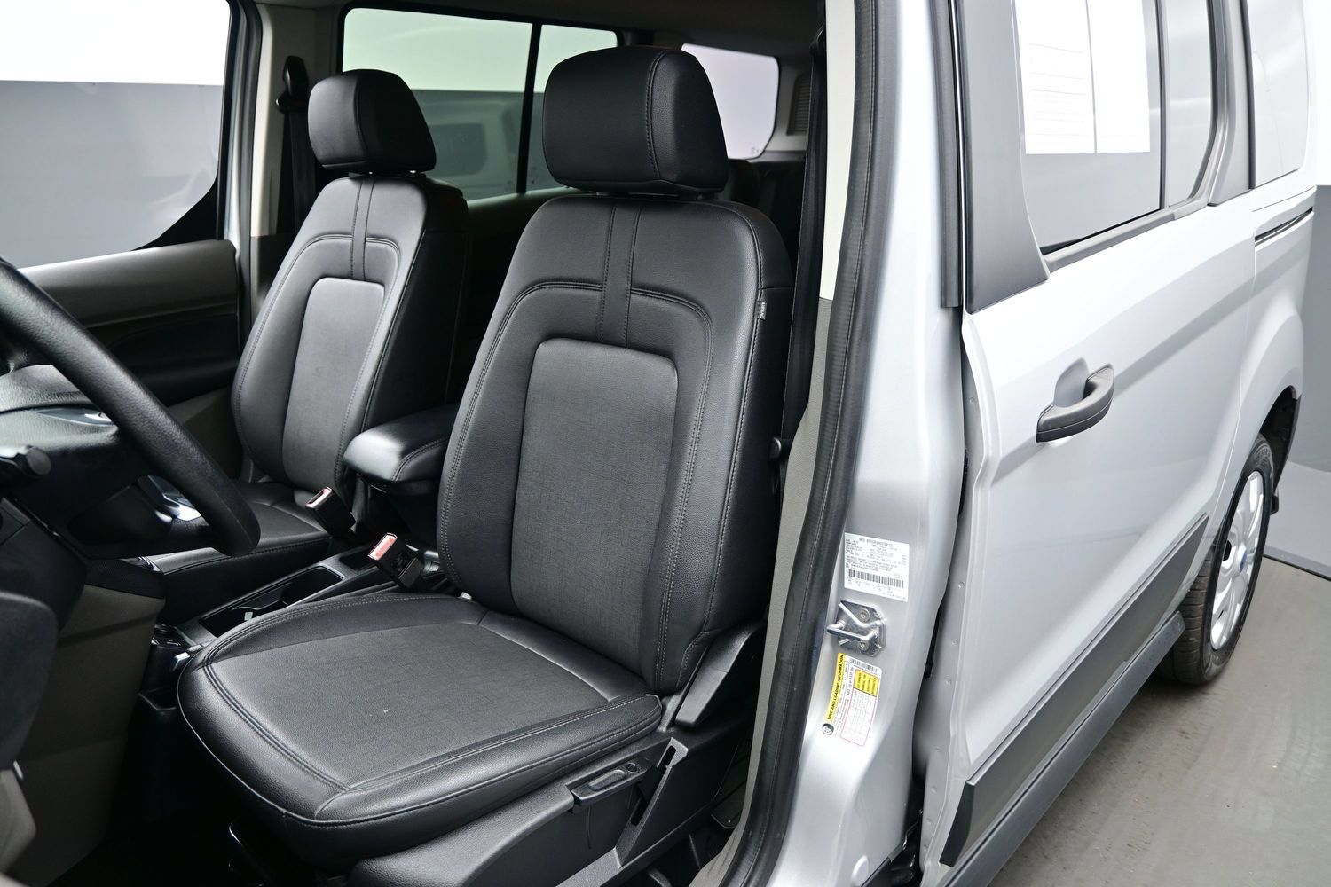 Used 2022 Ford Transit Connect XL FWD image 11