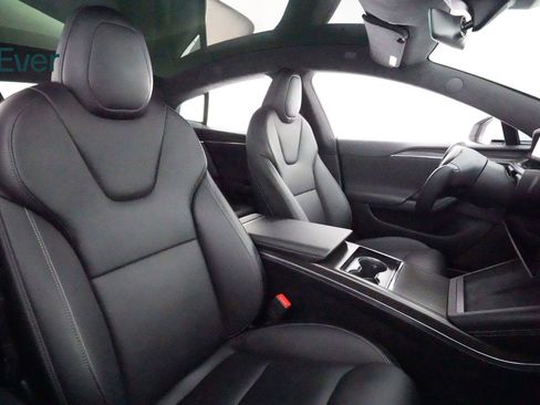 Used 2022 Tesla Model S Plaid image 23