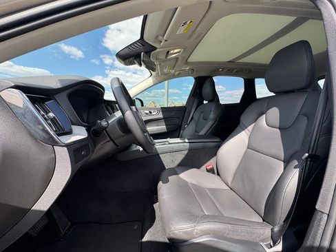 Used 2025 Volvo XC60 B5 Plus AWD/4WD image 26