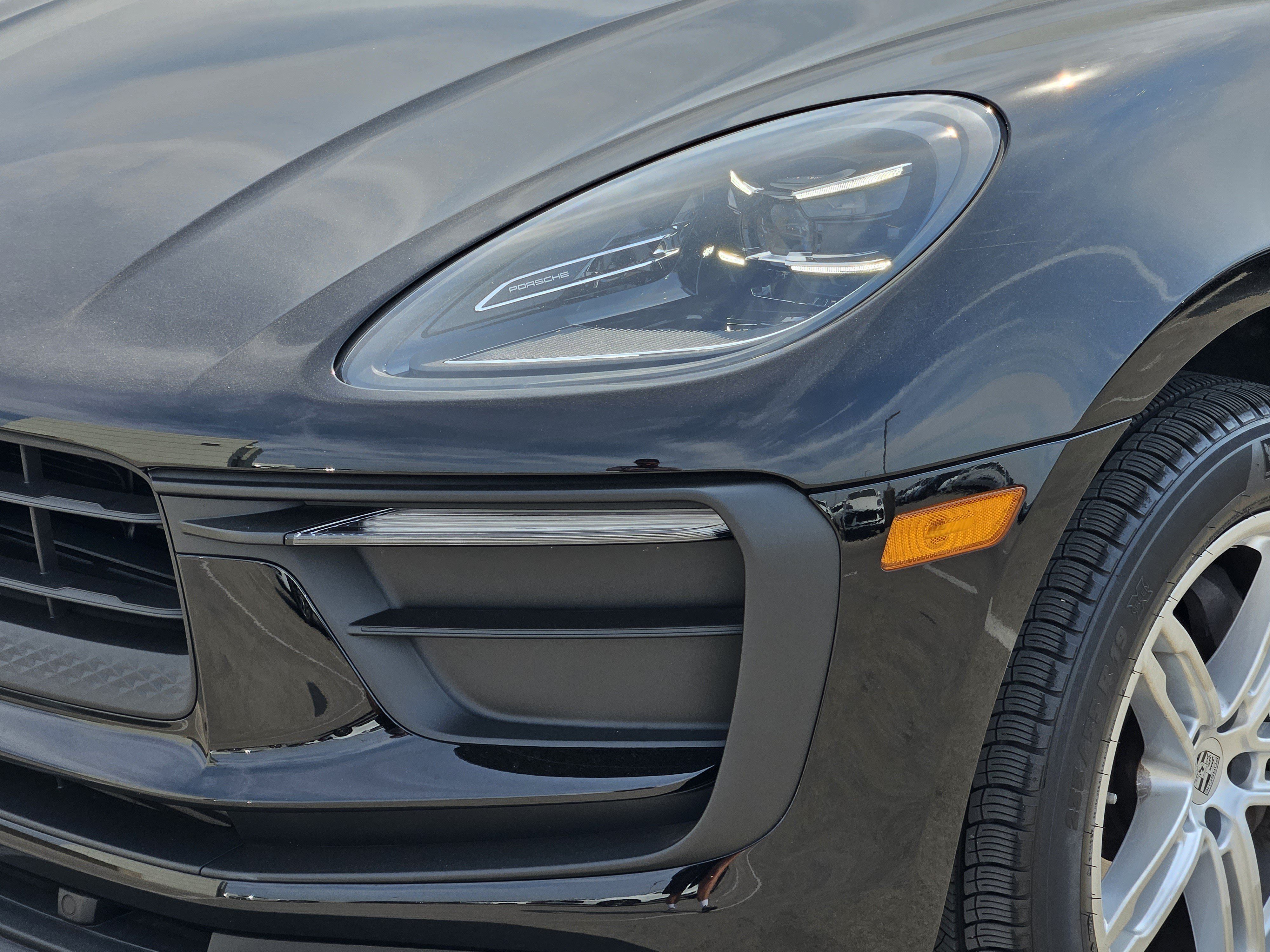 Certified 2026 Porsche Macan AWD/4WD image 12