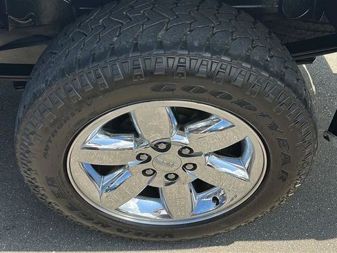Used 2012 GMC Sierra 1500 SLE w/ Regional Value Package AWD/4WD image 18