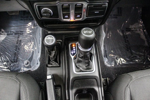 Used 2021 Jeep Wrangler Sport AWD/4WD image 19