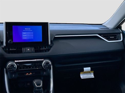 Used 2025 Toyota RAV4 XLE Premium image 21