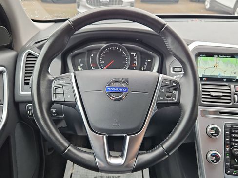 Used 2017 Volvo XC60 T6 Dynamic w/ Preferred Option Package image 14