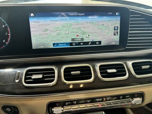 Used 2020 Mercedes-Benz GLE 350 4MATIC w/ Premium Package image 19