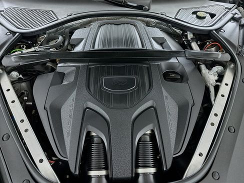 Used 2023 Porsche Panamera 4 Platinum Edition image 31