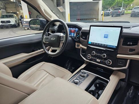 Used 2024 Ford Expedition Limited AWD/4WD image 10
