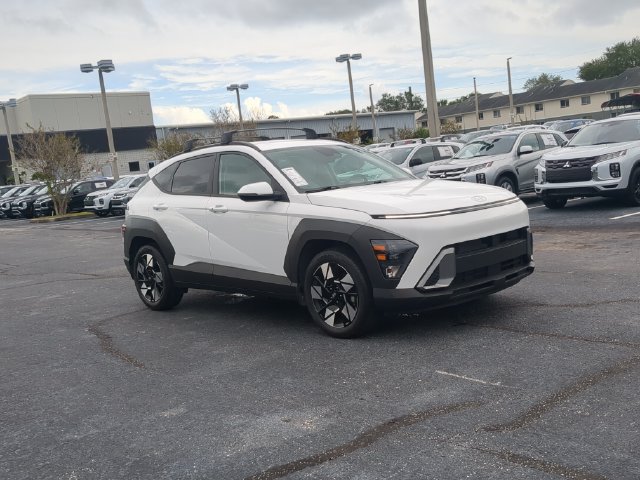 Used 2024 Hyundai Kona SEL FWD image 4
