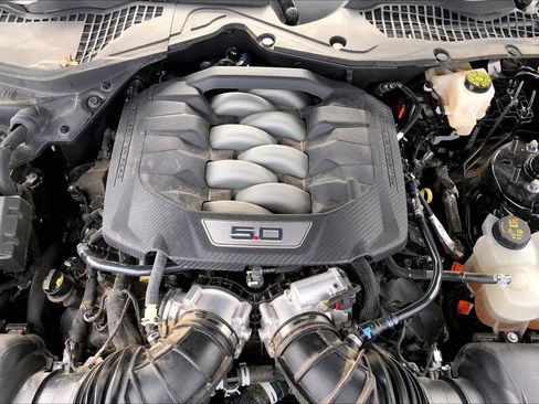 Used 2024 Ford Mustang GT Premium image 32