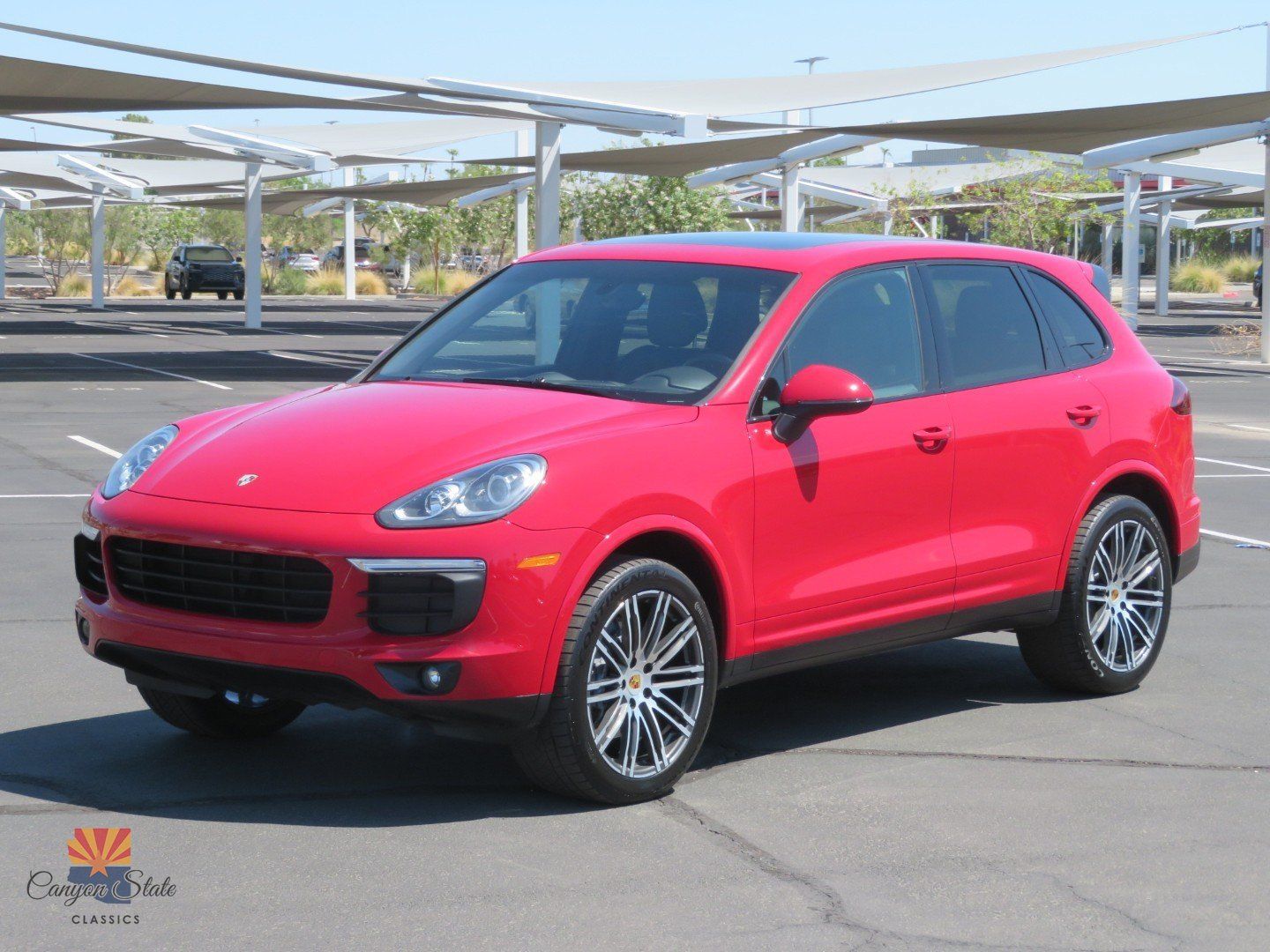 Used 2016 Porsche Cayenne w/ Premium Package AWD/4WD image 4