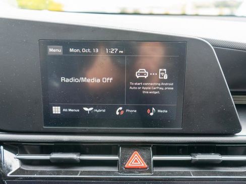 Certified 2024 Kia Niro LX image 21