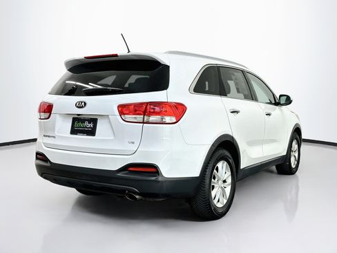Used 2018 Kia Sorento FWD V6 image 9