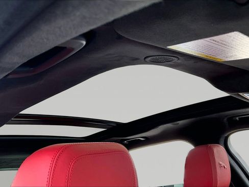 Used 2025 Jaguar F-PACE R-Dynamic S image 24