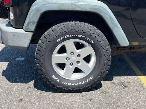 Used 2009 Jeep Wrangler X AWD/4WD image 12