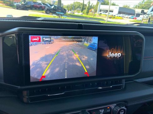 Used 2024 Jeep Wrangler Unlimited Rubicon 392 AWD/4WD image 25