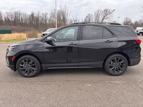 Used 2023 Chevrolet Equinox RS w/ RS Leather Package image 7