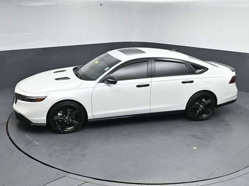 Used 2025 Honda Accord Sport image 48