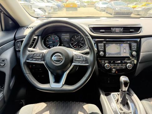 Used 2017 Nissan Rogue SV w/ Sun & Sound Touring Package AWD/4WD image 19
