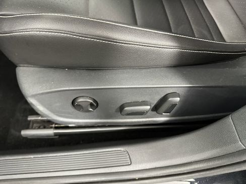 Used 2024 Volkswagen Jetta SE FWD image 12