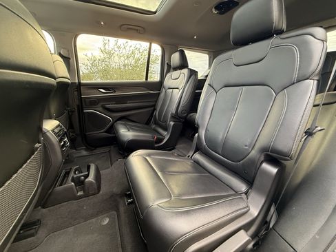 Used 2021 Jeep Grand Cherokee L Limited image 14