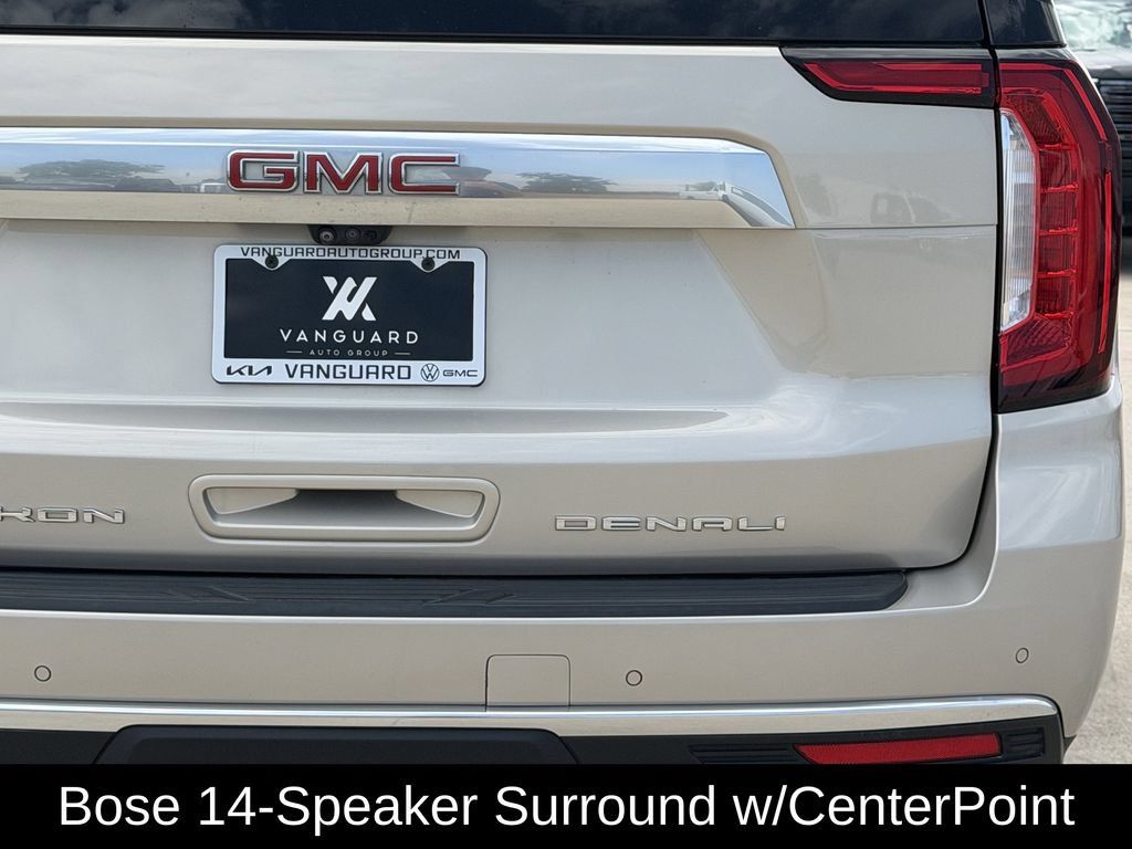 Used 2022 GMC Yukon XL Denali w/ Denali Premium Package AWD/4WD image 9