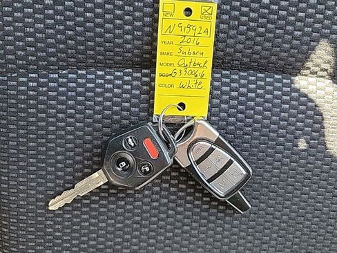 Used 2016 Subaru Outback 2.5i Premium AWD/4WD image 36