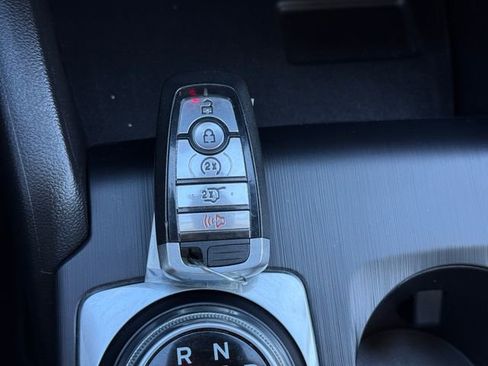 Used 2022 Ford Escape SE w/ Convenience Package image 9