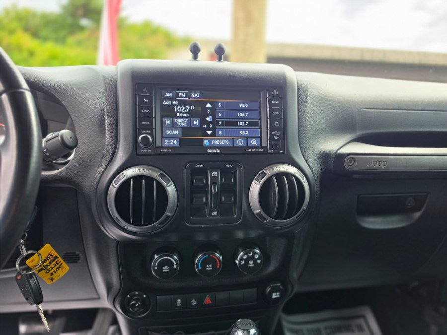 Used 2018 Jeep Wrangler Unlimited Sport AWD/4WD image 14