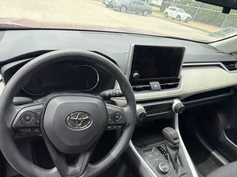 Used 2025 Toyota RAV4 XLE w/ Convenience Package AWD/4WD image 12