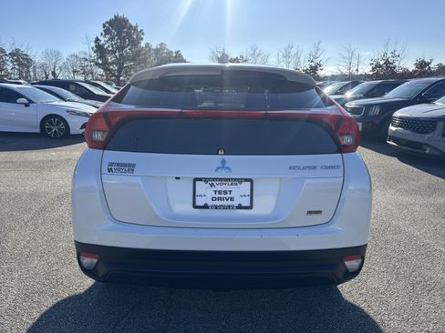 Used 2018 Mitsubishi Eclipse Cross LE image 6