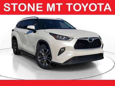 Used 2020 Toyota Highlander XLE image 1