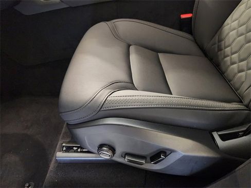 Used 2025 Volvo XC90 B5 Plus image 25