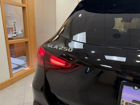 Certified 2025 Mercedes-Benz GLA 250 image 25