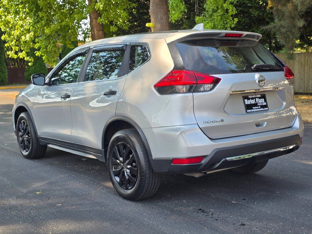 Used 2017 Nissan Rogue S AWD/4WD image 4