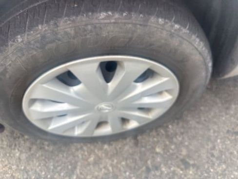 Used 2017 Nissan Versa S Plus image 17