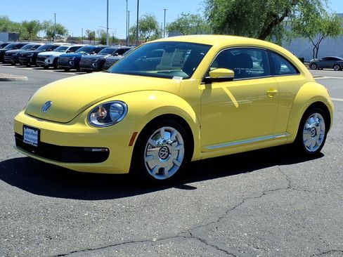 Used 2012 Volkswagen Beetle 2.5 FWD image 3