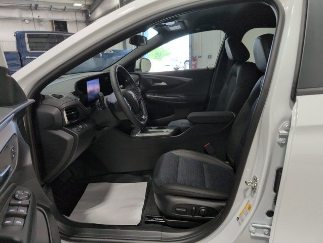 New 2026 Buick Envista Sport Touring w/ Convenience I Package FWD image 11