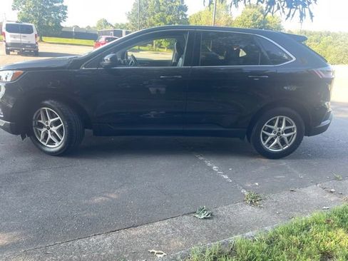 Used 2023 Ford Edge SEL w/ Convenience Package AWD/4WD image 2