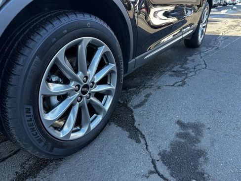 Certified 2022 Lincoln Corsair AWD w/ Premium Package image 12