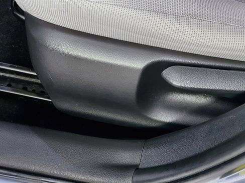 Used 2021 Toyota Corolla LE FWD image 16