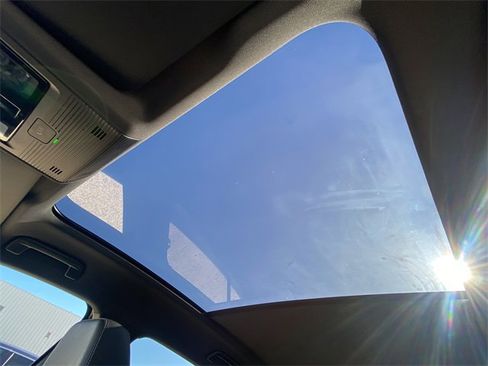 Used 2023 Volkswagen ID.4 Pro S image 31