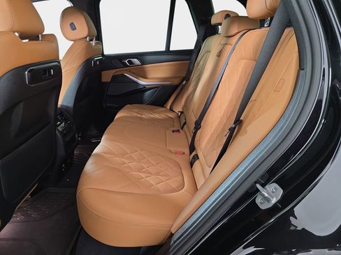 Used 2024 BMW X5 xDrive40i w/ Premium Package image 17