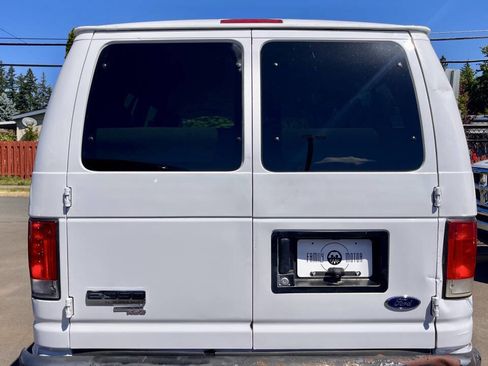 Used 2006 Ford E-350 and Econoline 350 XL RWD image 6