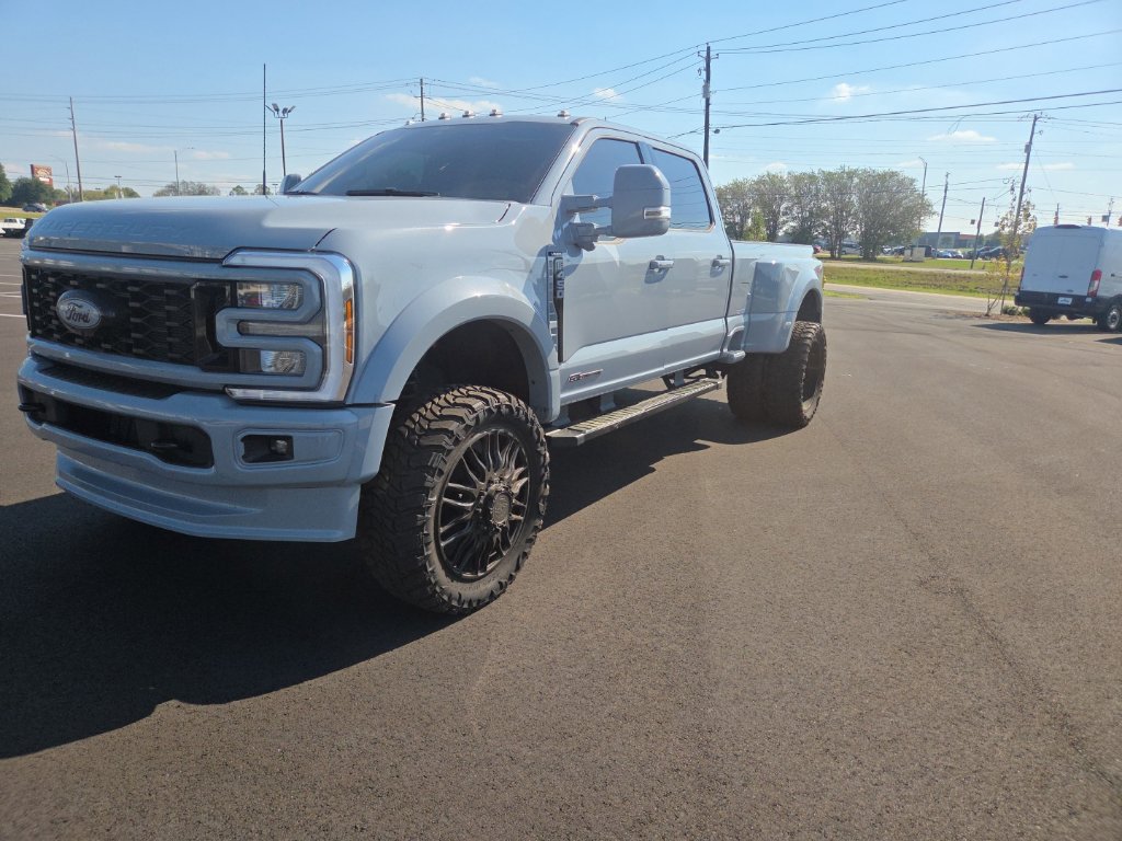 Used 2025 Ford F450 Lariat w/ FX4 Off-Road Package AWD/4WD image 4