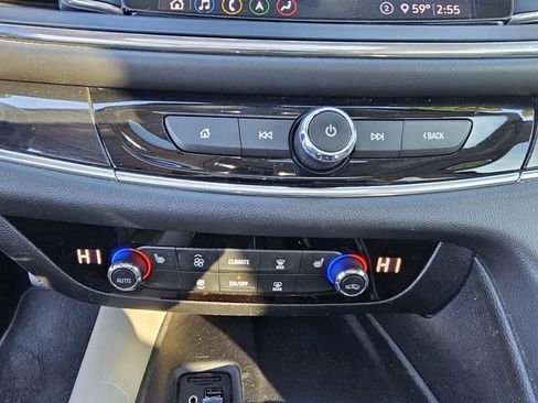 Used 2020 Buick Enclave Essence w/ Sound and Sites Package image 20